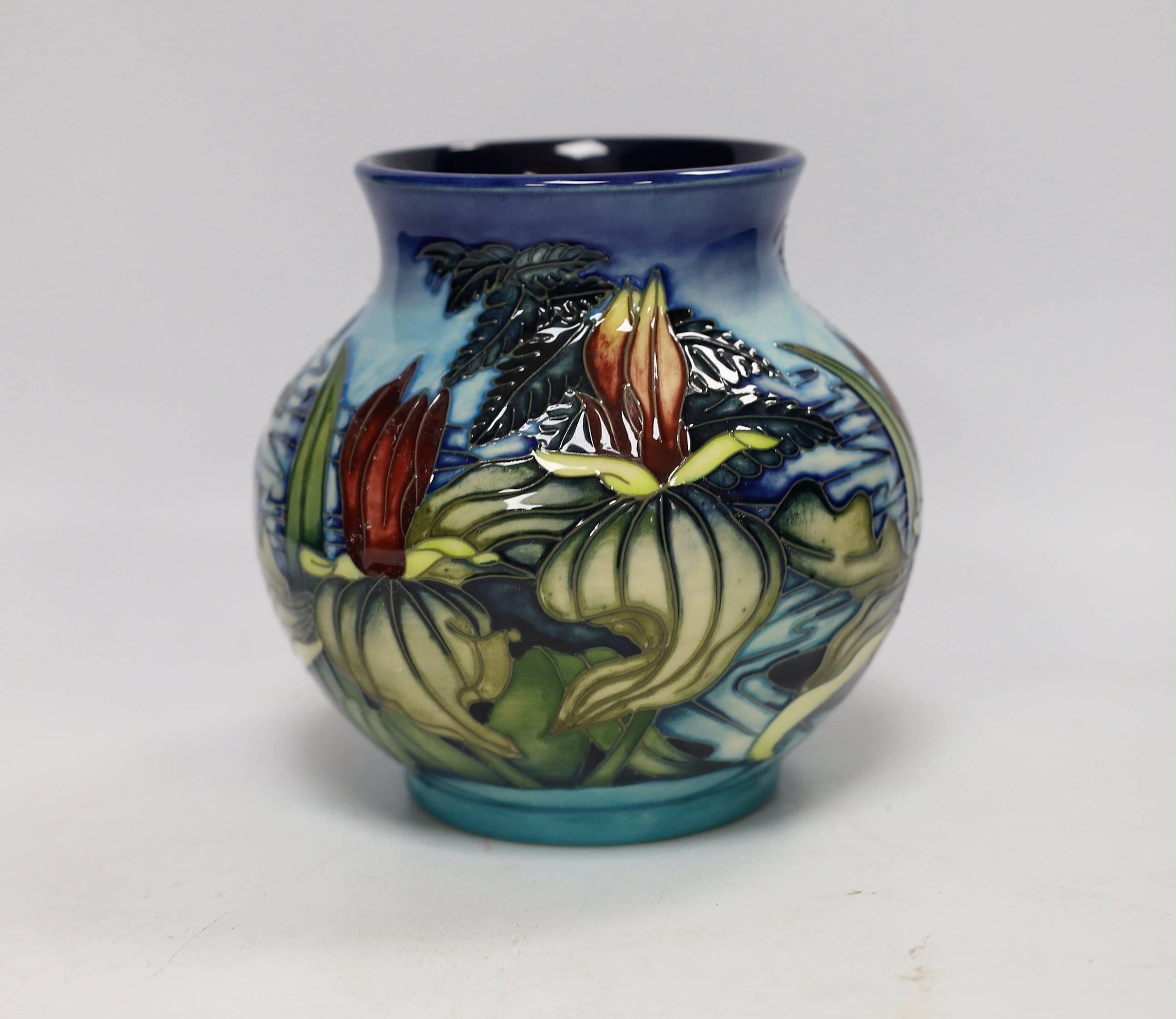 A boxed Moorcroft Sweet Betsy vase, dated 2000, 15cm